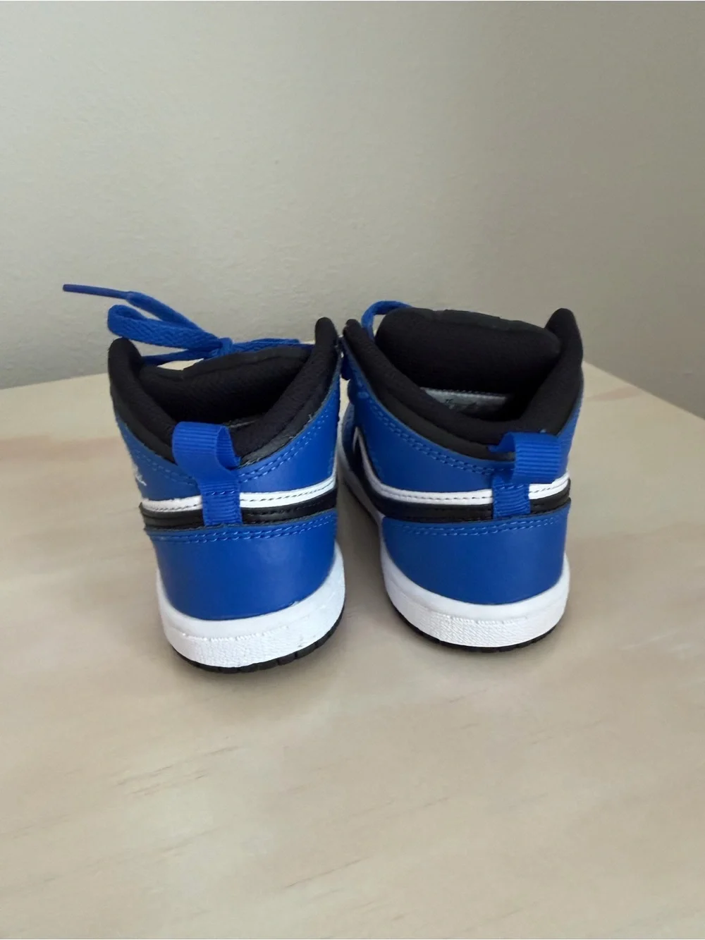 Nike classic low
